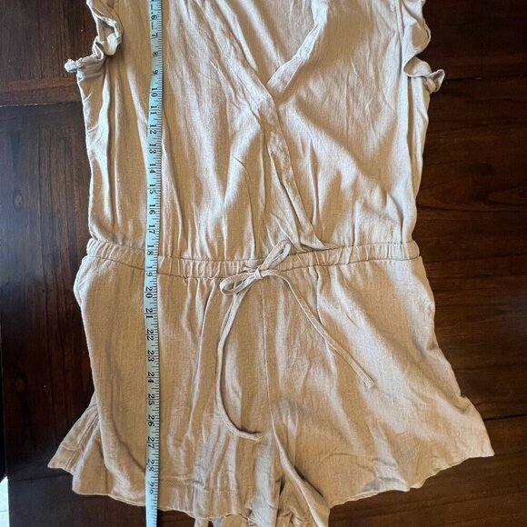 White Birch Taupe Linen Blend Romper with ruffled sleeve, Size Large - Picture 10 of 10